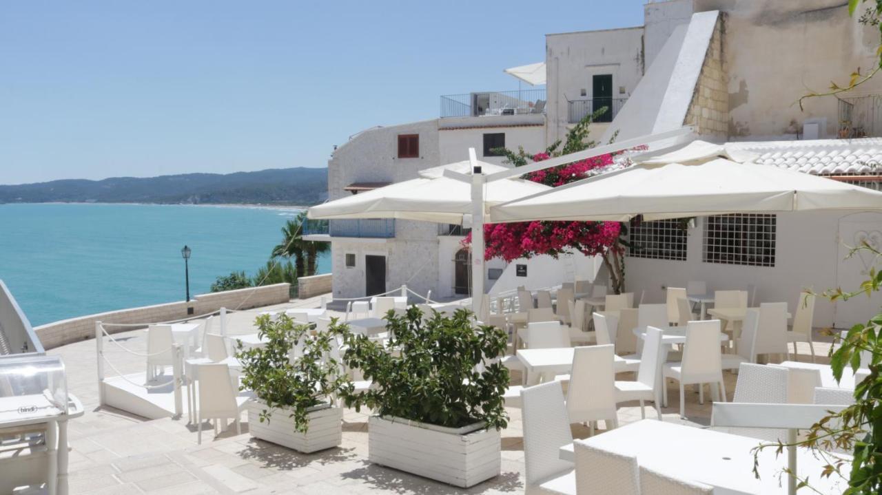 Piazzetta Petrone Apartments + Parking Vieste Exterior foto